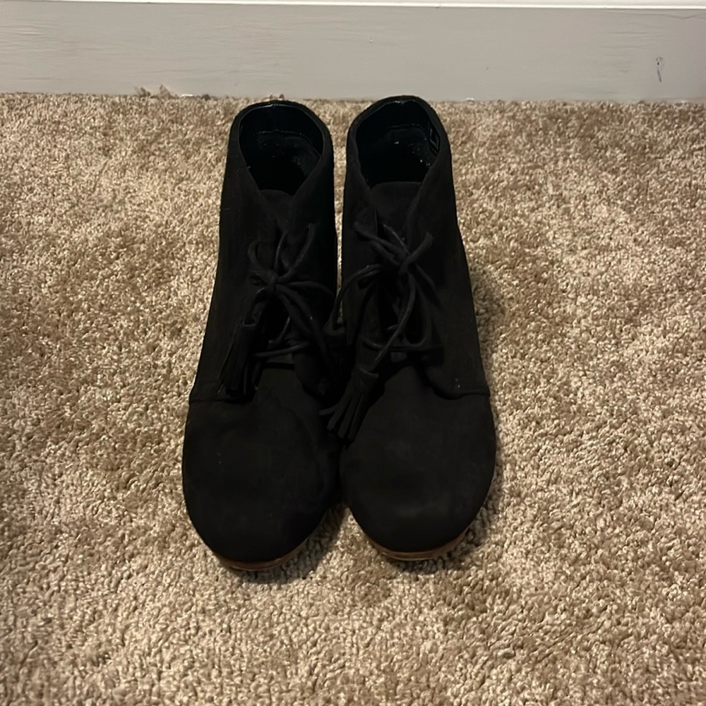 Suede black heels